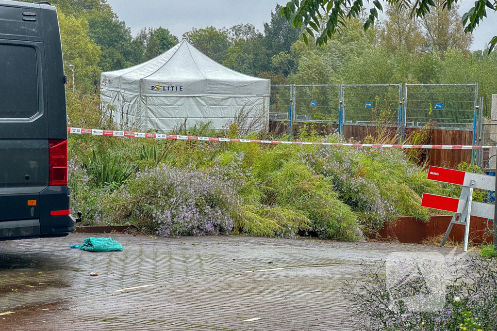 Lichaam gevonden in Beatrixpark, politie doet onderzoek