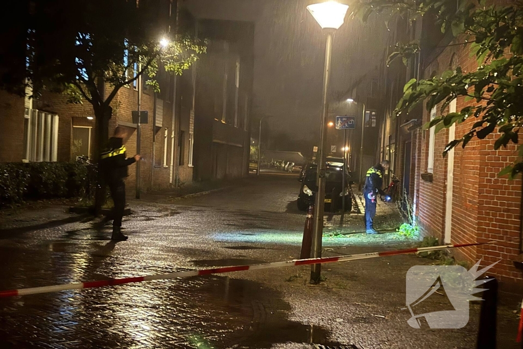 Aanhouding en straat afgesloten na steekpartij