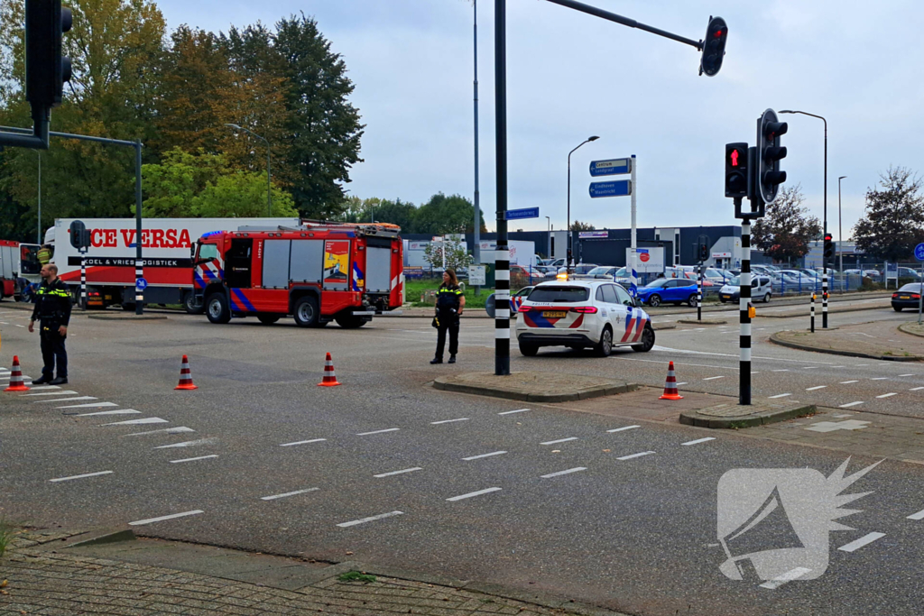 Vrachtwagenchauffeur rijdt vrouw aan