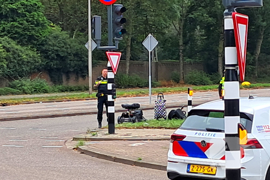 Vrachtwagenchauffeur rijdt vrouw aan