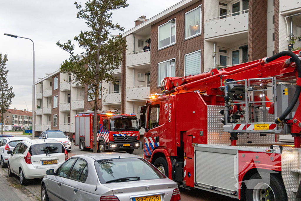 Brandweer blust brand in appartement