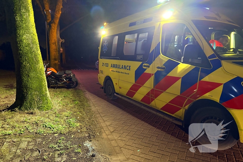 Motorrijder gewond bij botsing met auto