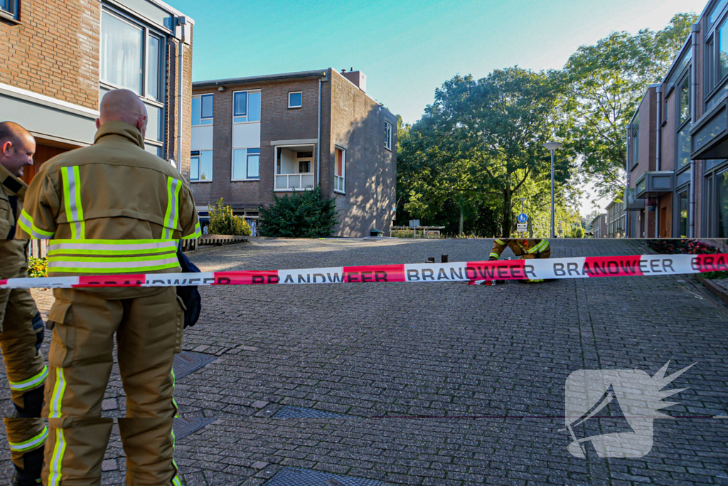 Brandweer ingezet na gat in wegdek