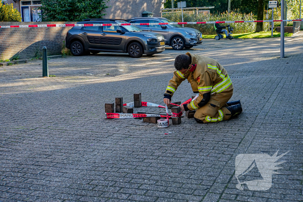 Brandweer ingezet na gat in wegdek