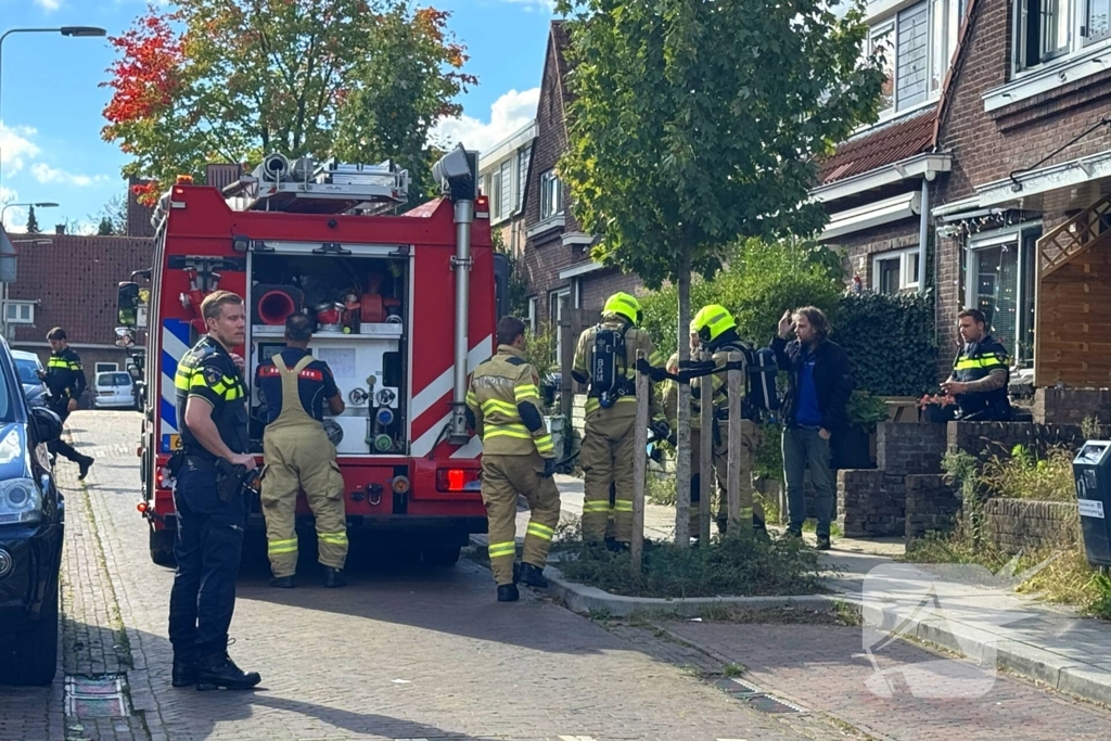 Brand in woonkamer snel onder controle