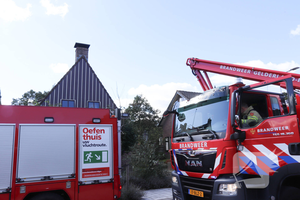 Brandweer heeft schoorsteenbrand snel onder controle