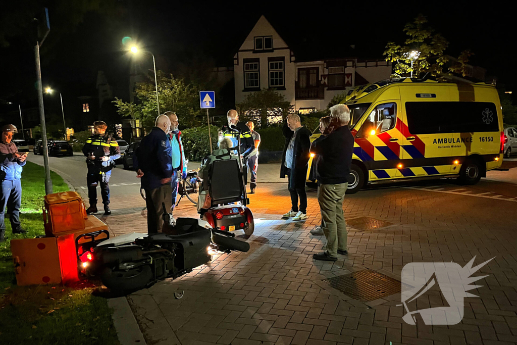 Scootmobieler aangereden door bezorger