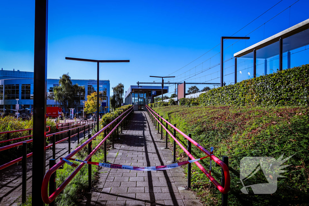 Persoon overleden na botsing met trein