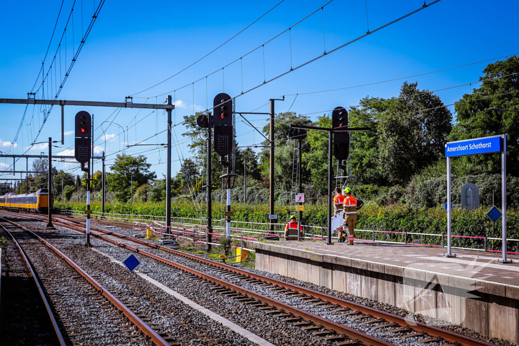 Persoon overleden na botsing met trein