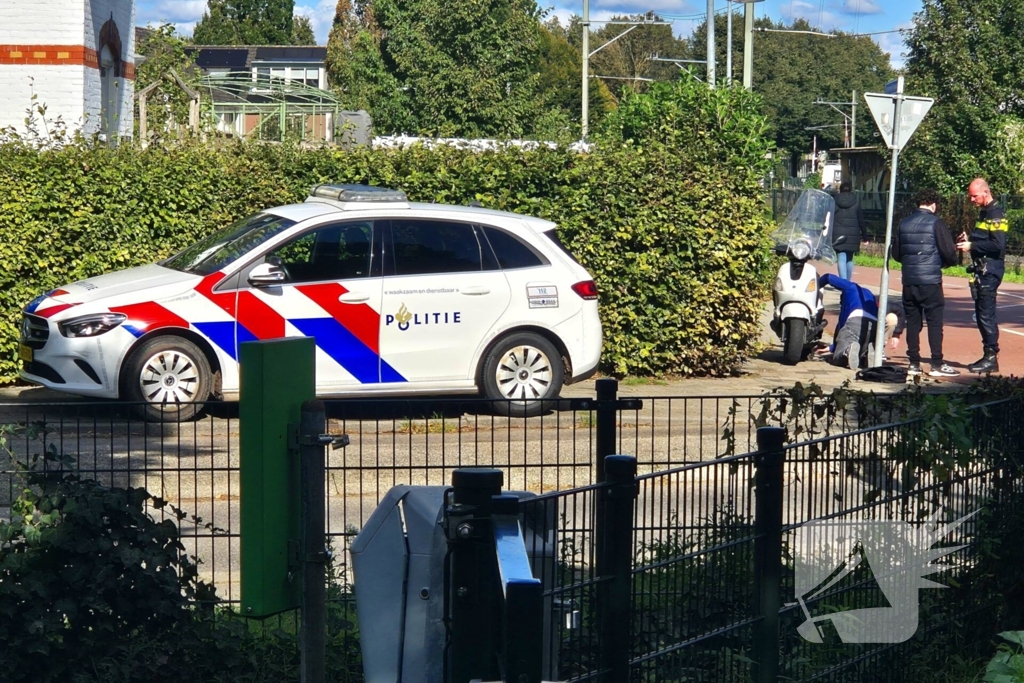 Scooterrijder geschept tijdens oversteken