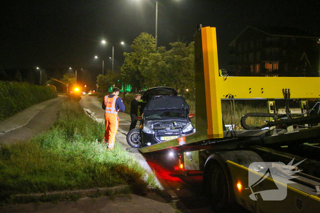 Inzittende gaan ervandoor na ongeval