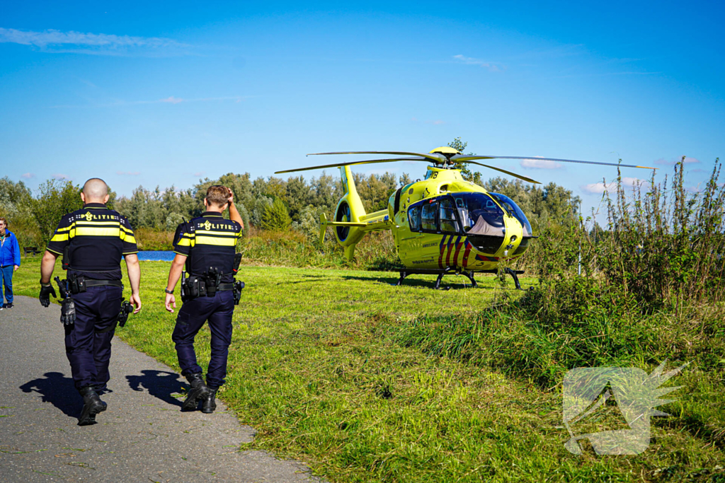 Patiënt met politie en trauma-arts naar ziekenhuis begeleid