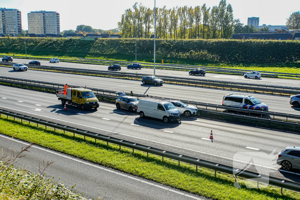 Rijbanen afgesloten wegens ongeval met meerdere voertuigen