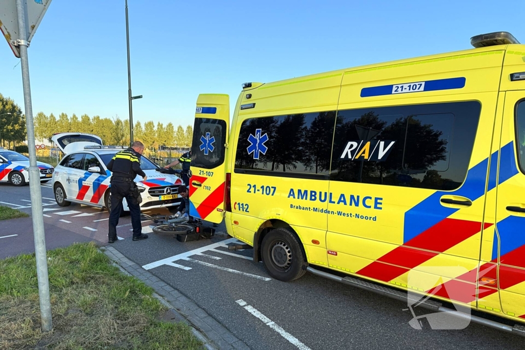 Fietser aangereden door politieagent