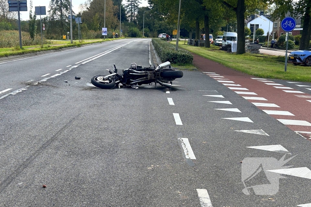 Motorrijder gewond bij aanrijding met automobilist