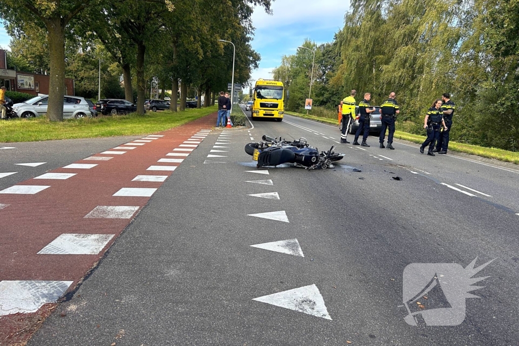 Motorrijder gewond bij aanrijding met automobilist