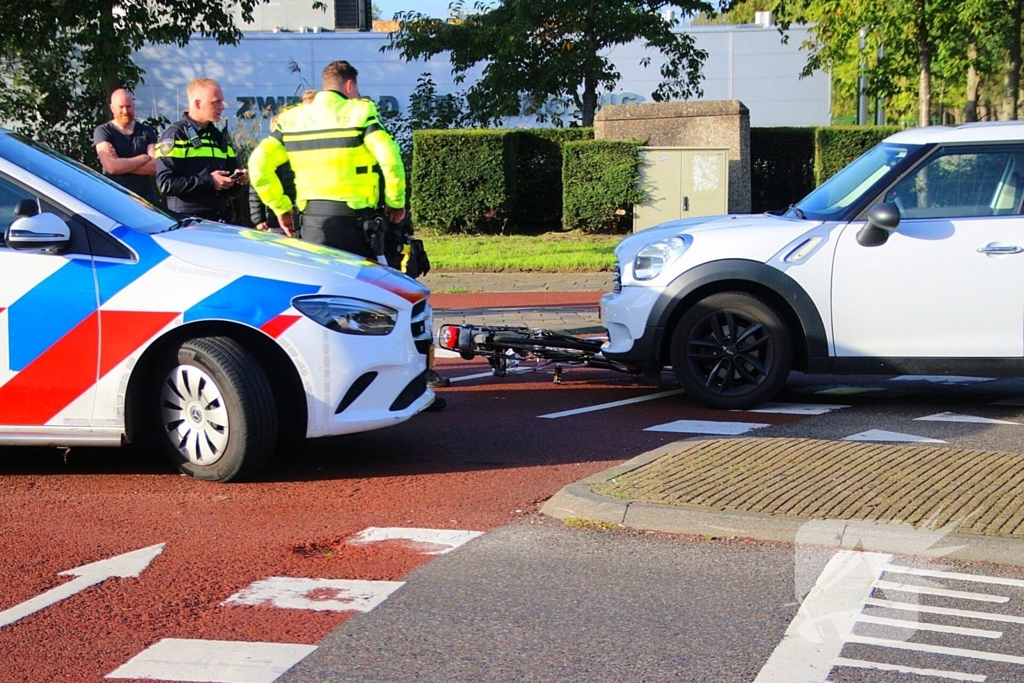 Opnieuw fietser geschept op rotonde