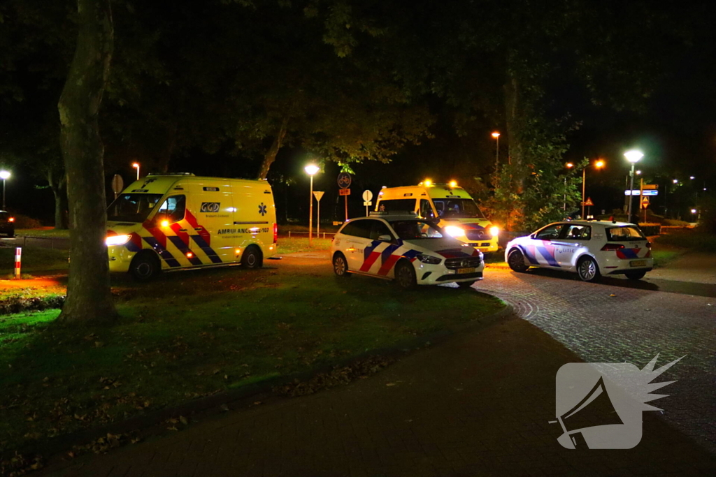 Persoon raakt gewond bij steekpartij in woning