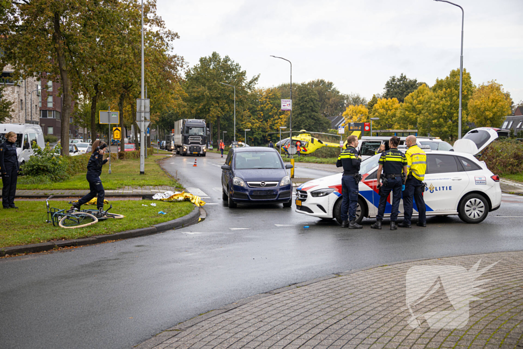 Fietser zwaargewond bij aanrijding