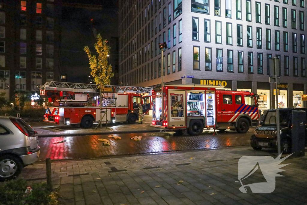 Brand in woning bij appartementencomplex