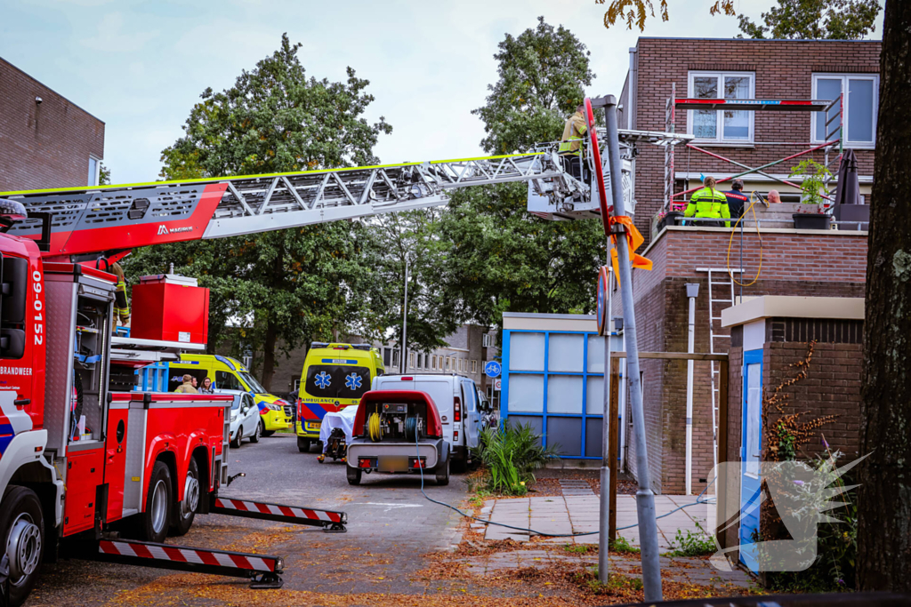 Persoon valt van steiger, traumateam ingezet