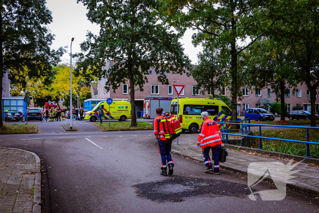 Persoon valt van steiger, traumateam ingezet