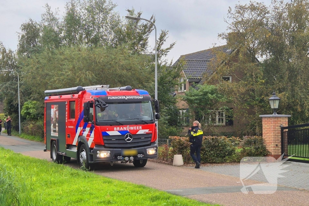 Vrachtwagen rijdt dieseltank lek