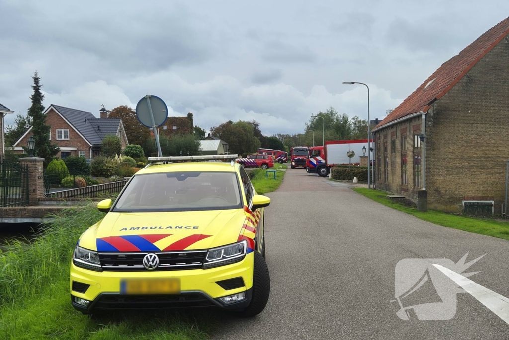 Vrachtwagen rijdt dieseltank lek