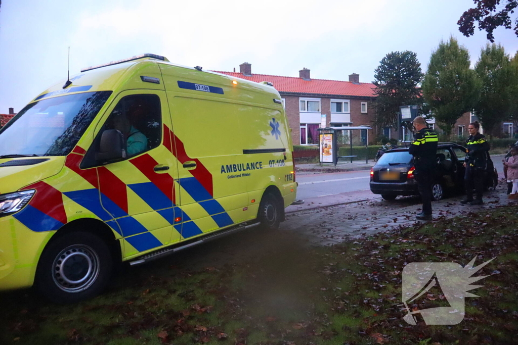 Scooterrijder gewond door gladde bladeren op de weg