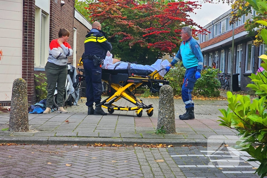 Persoon gewond bij steekincident, politie houdt verdachte aan