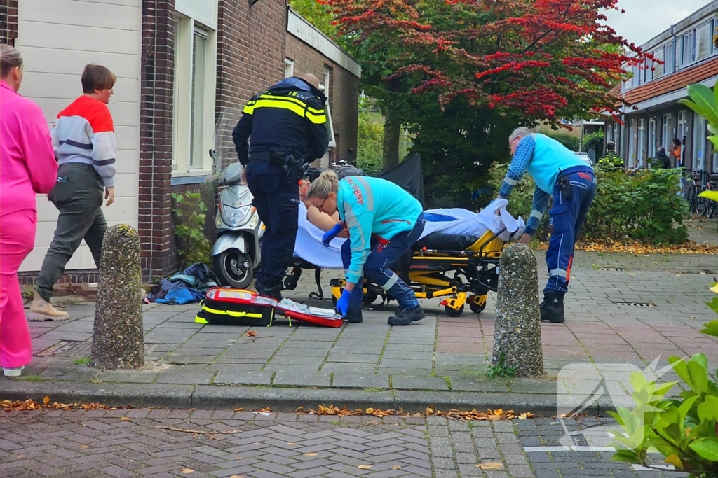 Persoon gewond bij steekincident, politie houdt verdachte aan