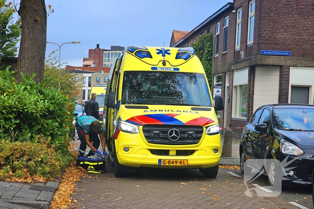 Persoon gewond bij steekincident, politie houdt verdachte aan