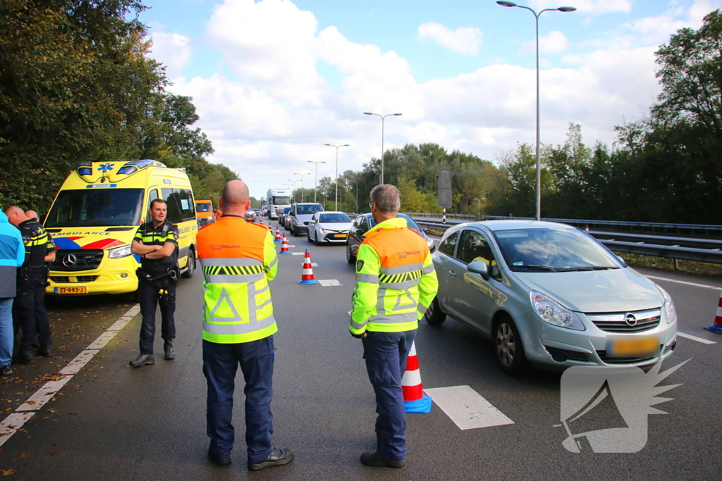 Flinke schade en vertraging na kop-staartaanrijding