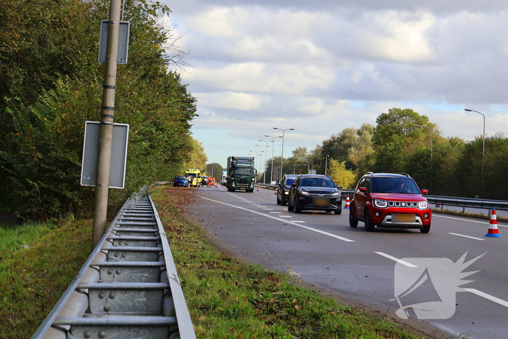 Flinke schade en vertraging na kop-staartaanrijding