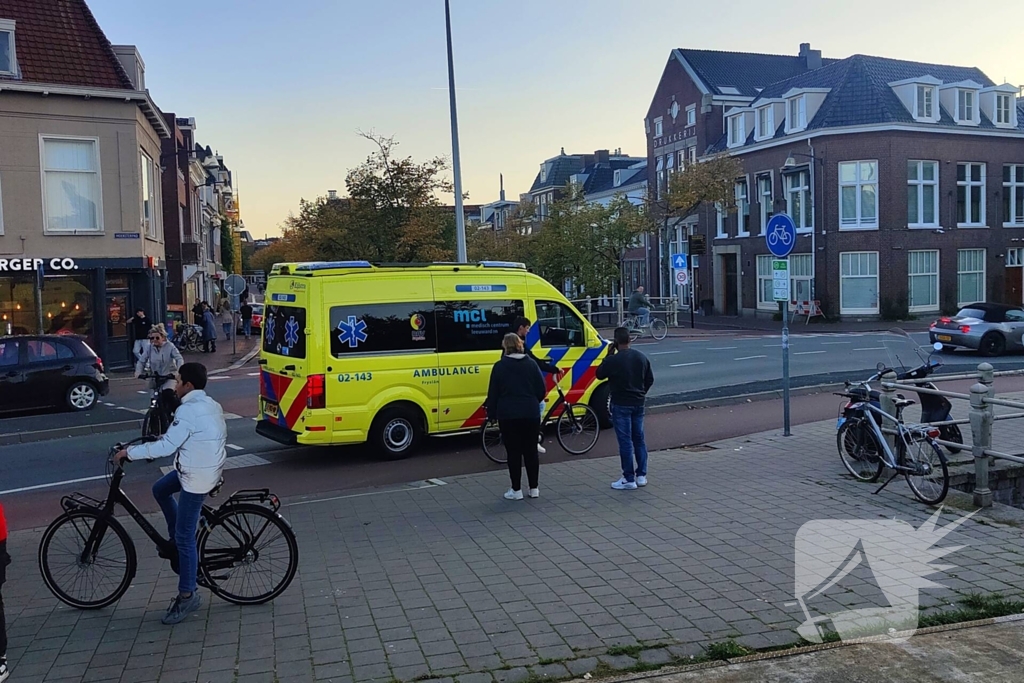 Scooterrijder gewond bij aanrijding met fietser