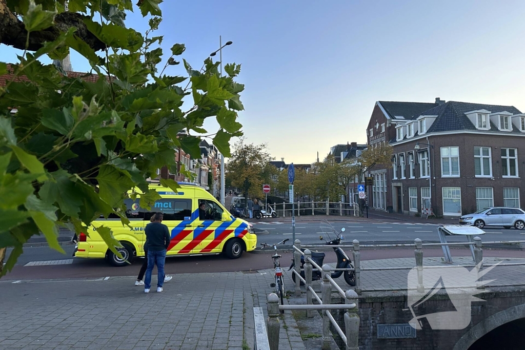 Scooterrijder gewond bij aanrijding met fietser