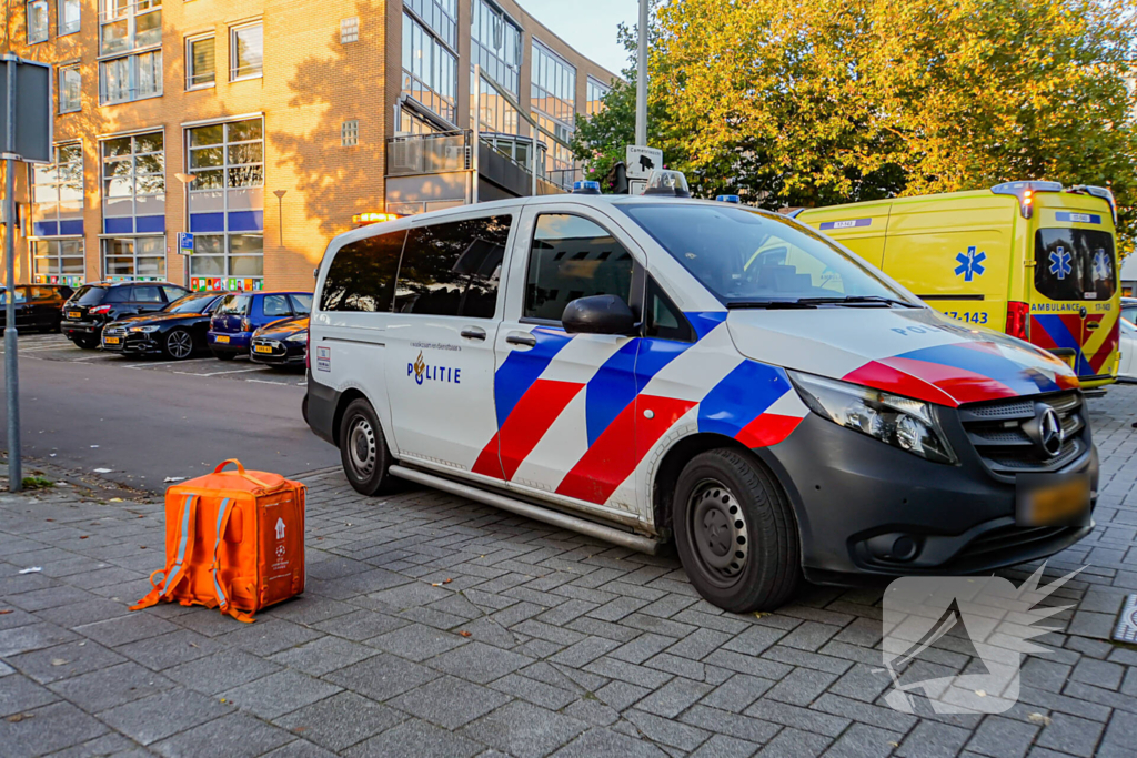 Fietsbezorger in botsing met automobilist