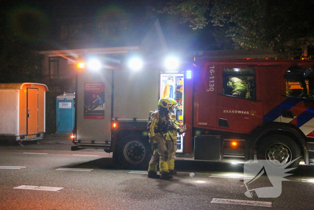 Vuurwerk zorgt voor rookontwikkeling in bouwkeet