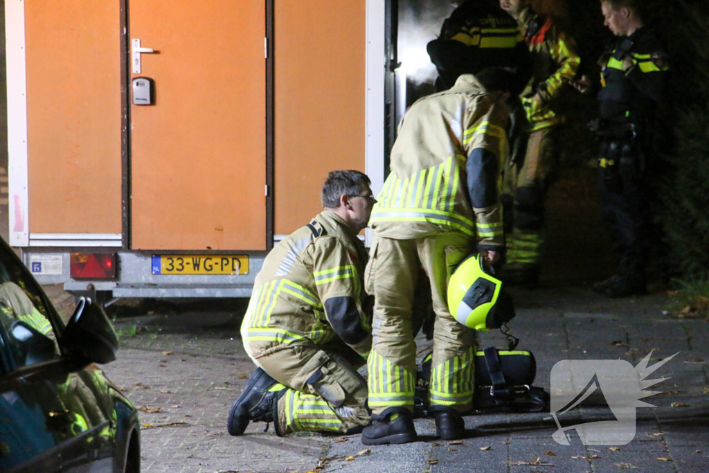 Vuurwerk zorgt voor rookontwikkeling in bouwkeet