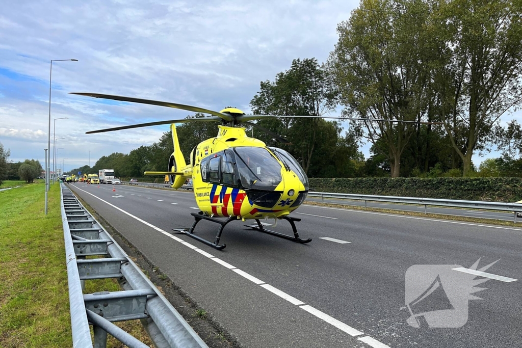 Traumahelikopter landt op provinciale weg wegens ongeval