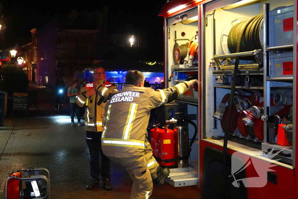 Brand in winkelpand snel onder controle