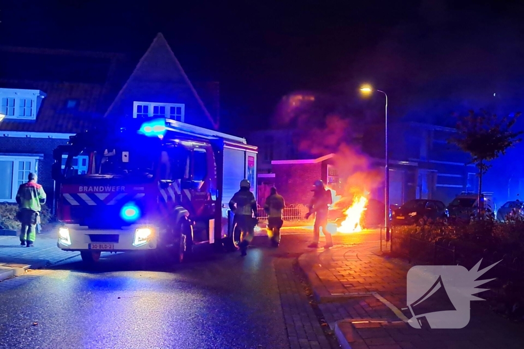 Opnieuw brand in geparkeerde auto