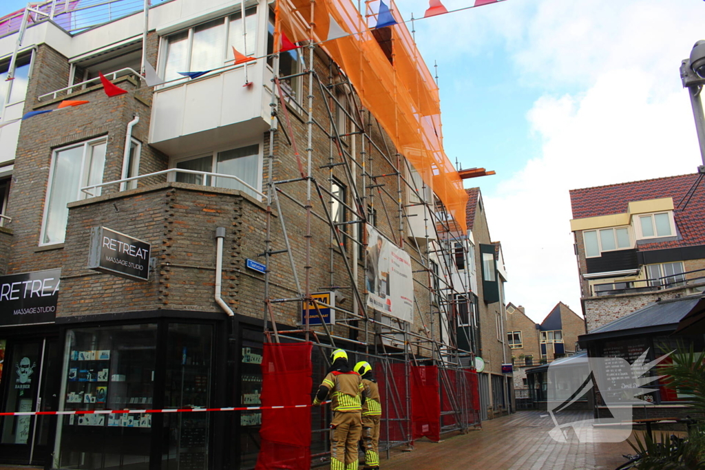 Steigerdeel losgeraakt door harde wind