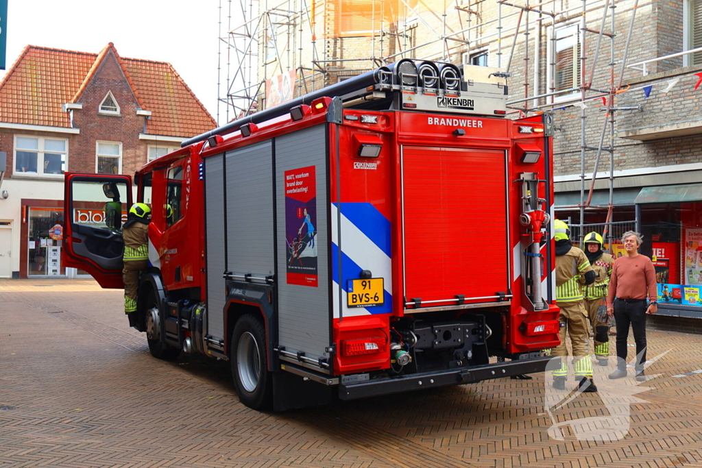 Steigerdeel losgeraakt door harde wind