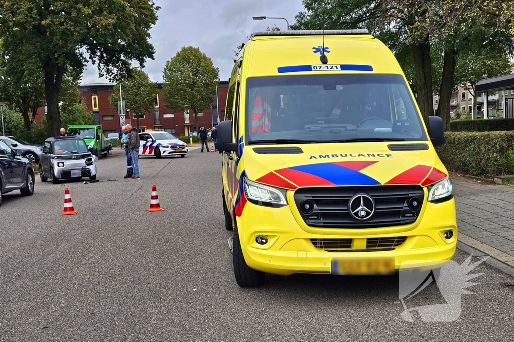 Automobilist rijdt door na aanrijding met brommobiel