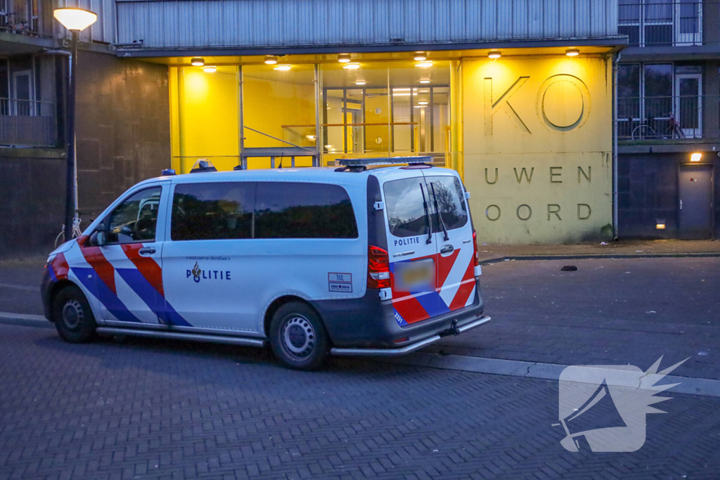 Politie doet onderzoek naar overval op een woning