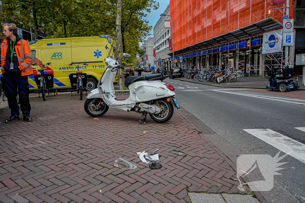 Scooterrijder gewond bij botsing met auto