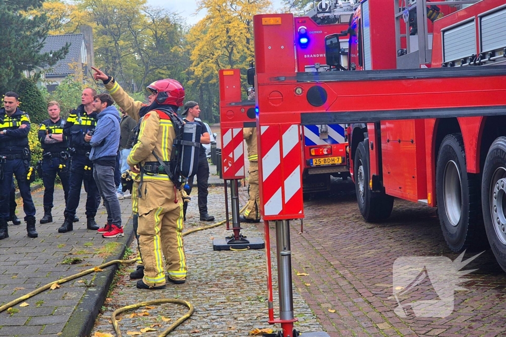 Flinke rookontwikkeling door brand in woning