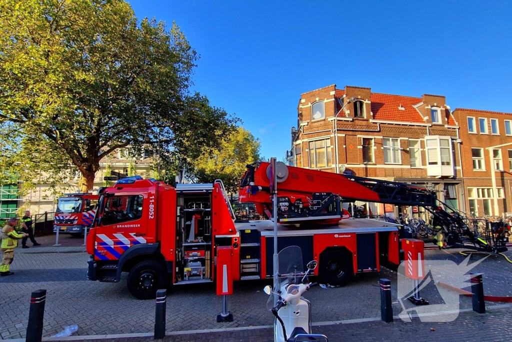 Woning uitgebrand ondanks grote inzet brandweerlieden