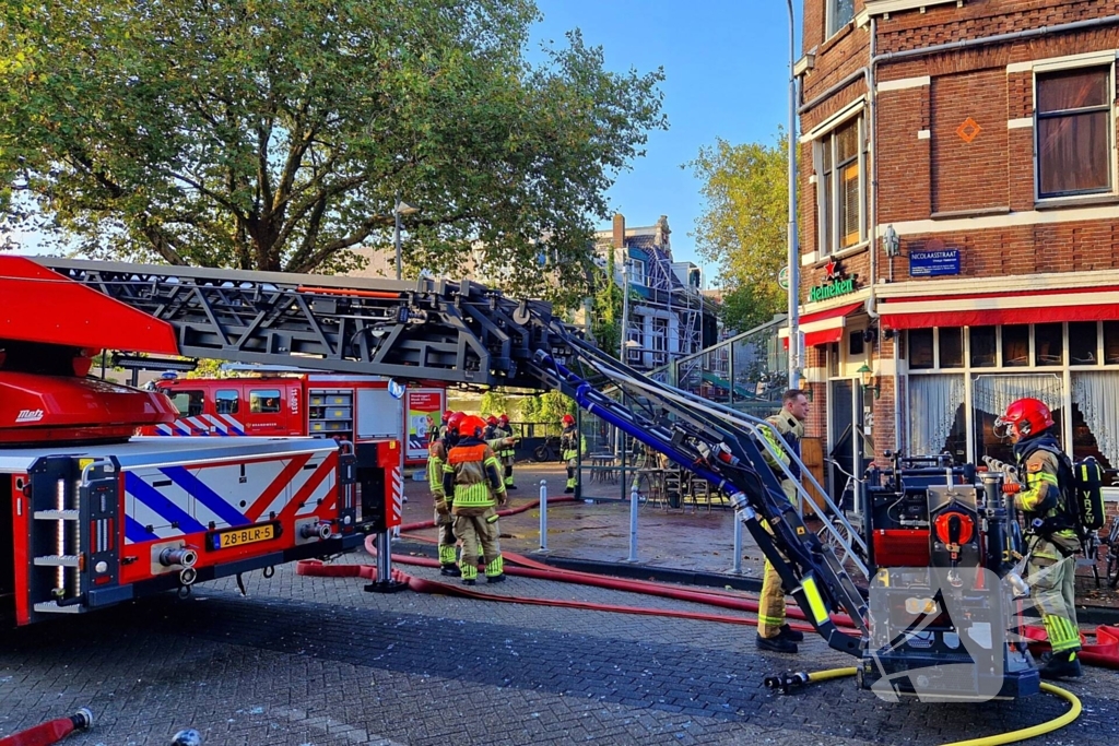 Woning uitgebrand ondanks grote inzet brandweerlieden